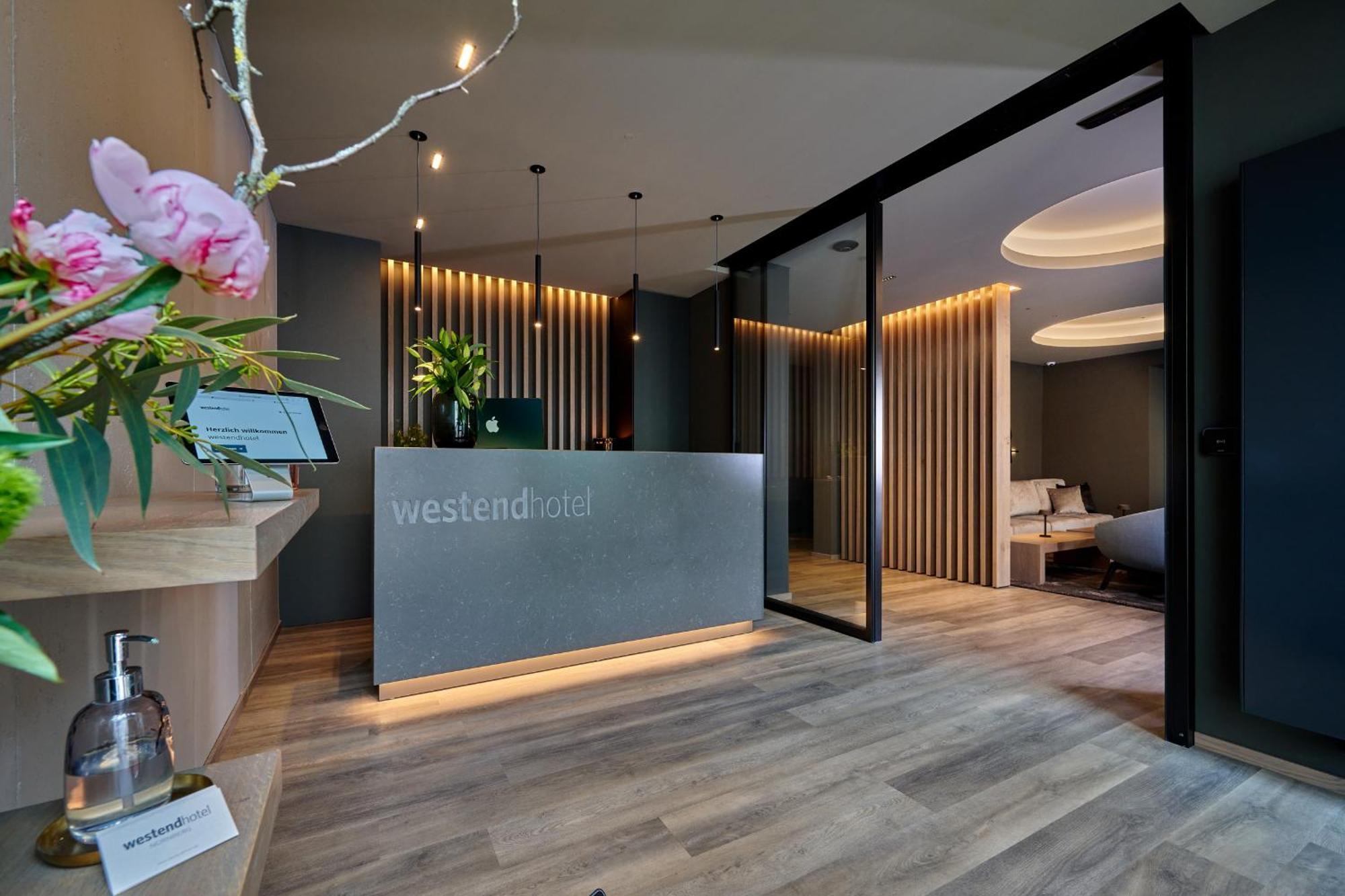 Hotel Westend Нюрнберг Екстериор снимка